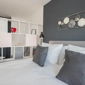 https://above-the-sea-brand-newsea-viewtop-location.varna-hotels.com